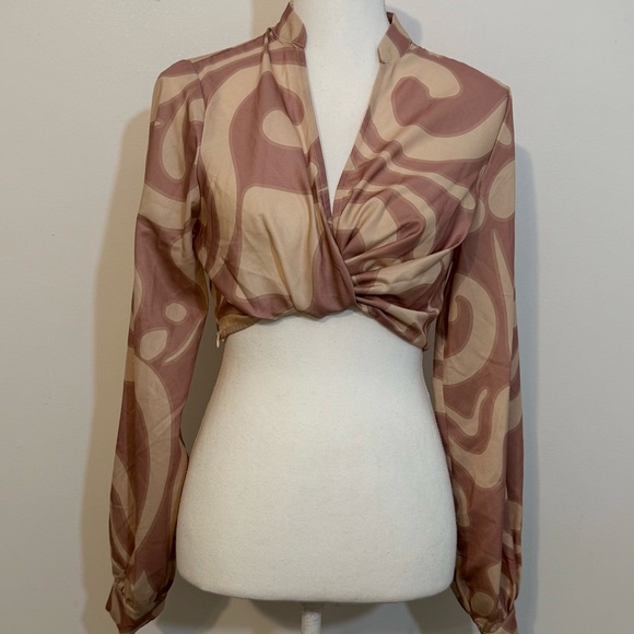 PrettyLittleThing Swirl Matching Set Crop Top + Wrap/Ruched Mini Skirt — Size 6 - Picture 4 of 10